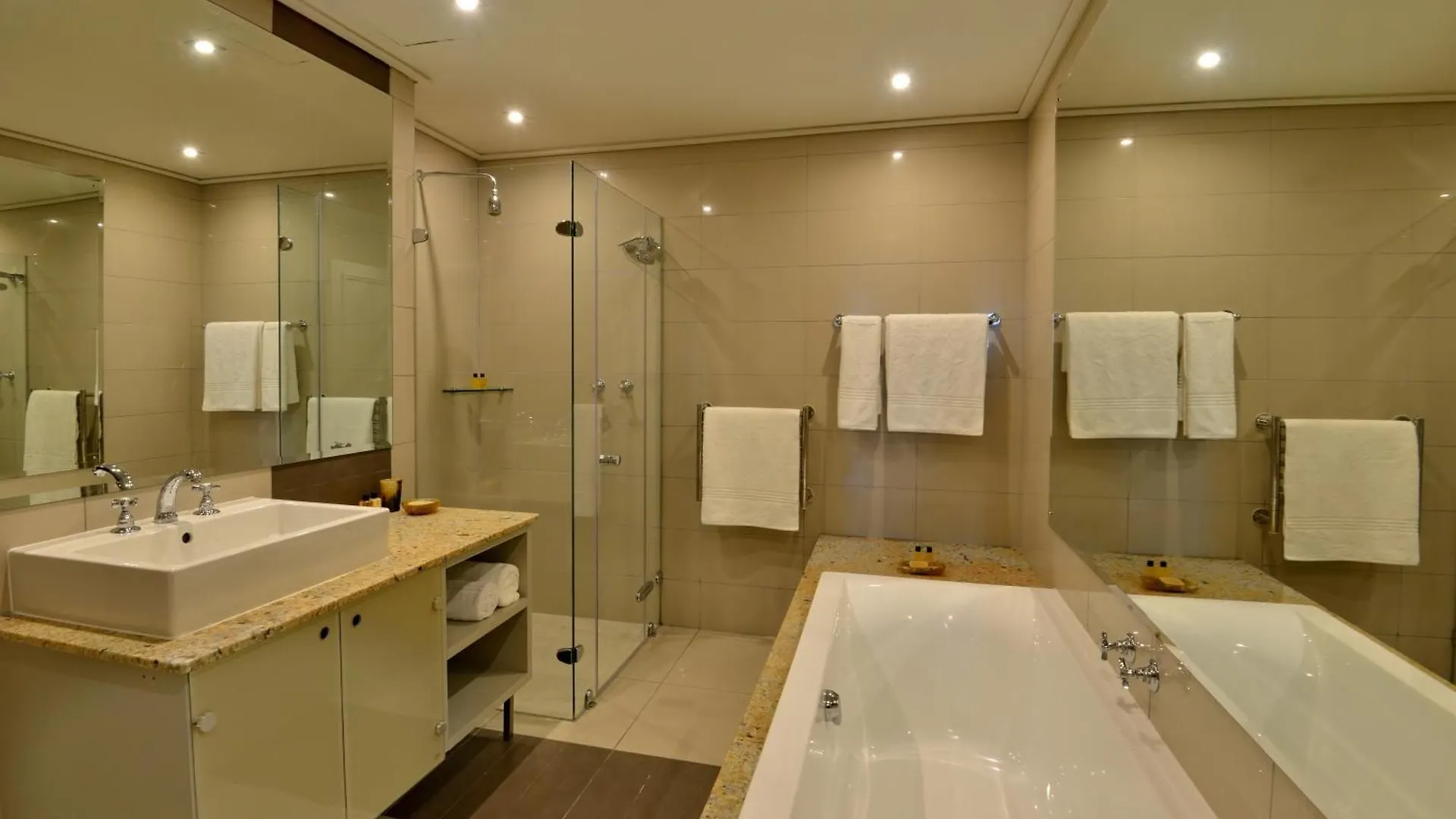 Cape Royale 606 Apartment Cape Town