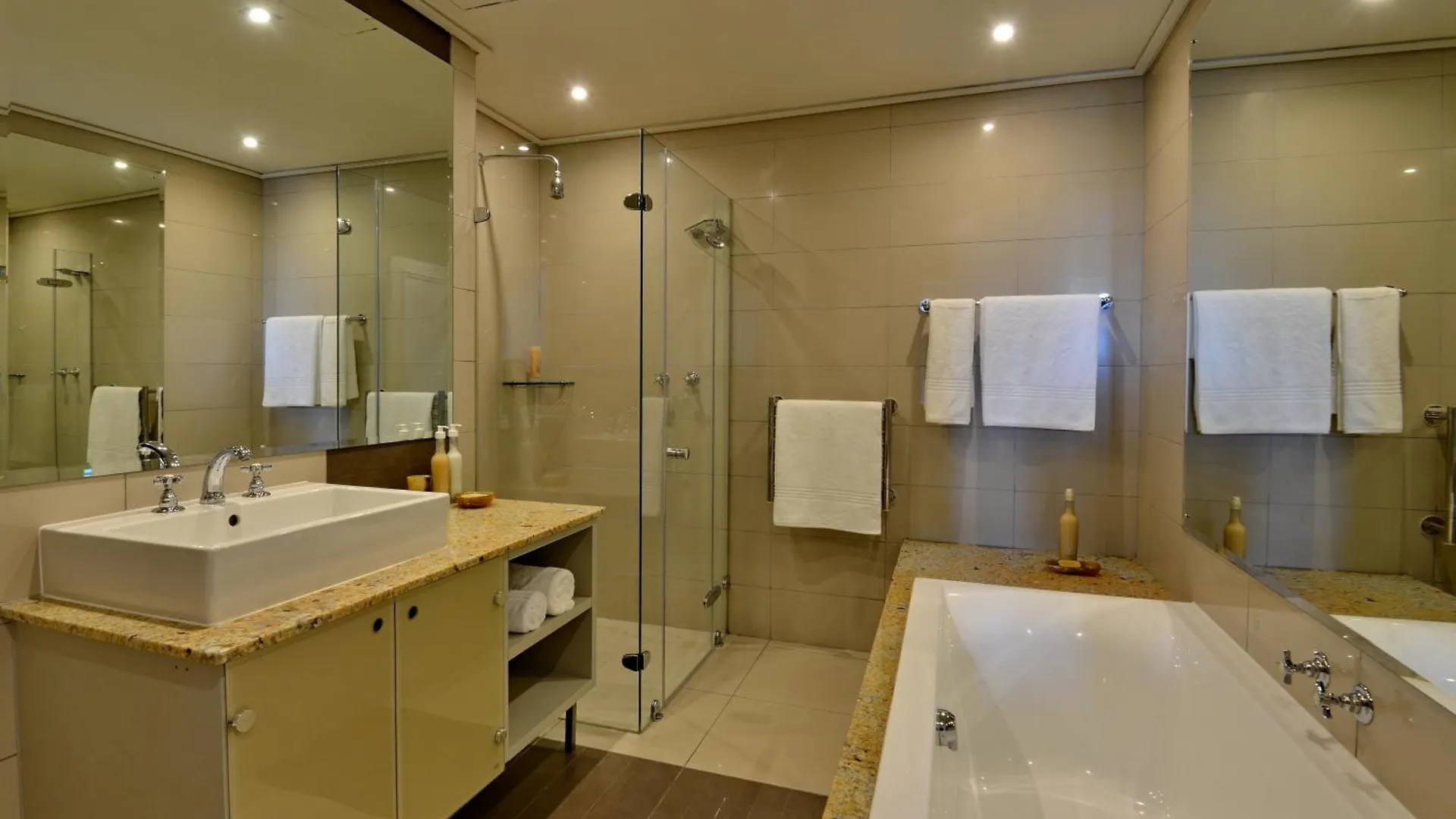 Cape Royale 606 Apartment Cape Town South Africa